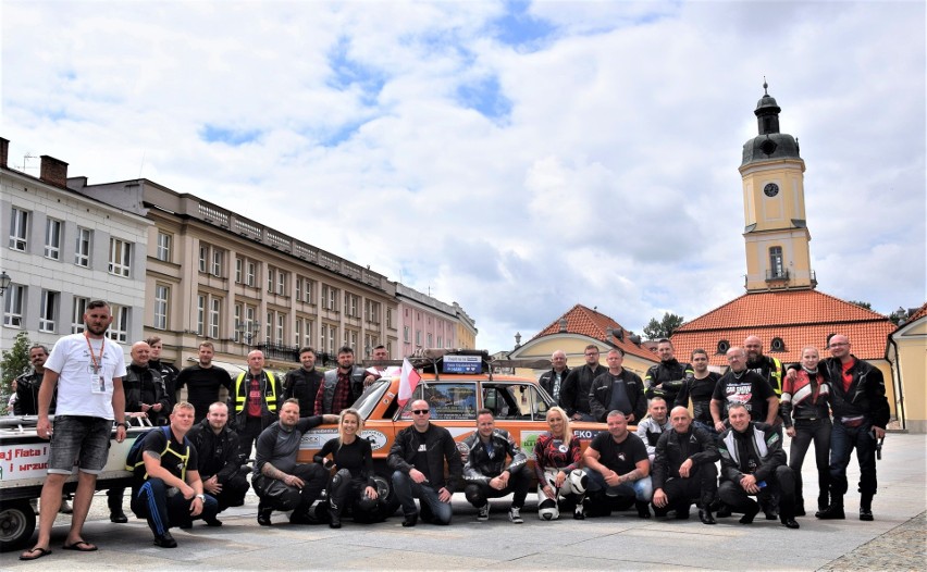 Fiatem 125p dookoła Polski. Rajd dla chorej Haneczki przejechał przez Podlaskie (zdjęcia) 