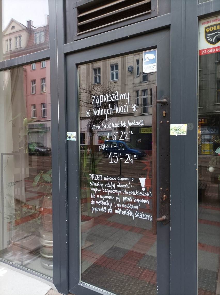 Zabrzańska restauracja zaprasza "wolnych ludzi"....