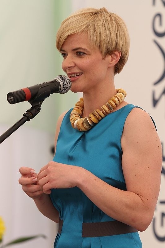 Monika Richarson prowadziła energetyczną uroczystość w Połańcu.