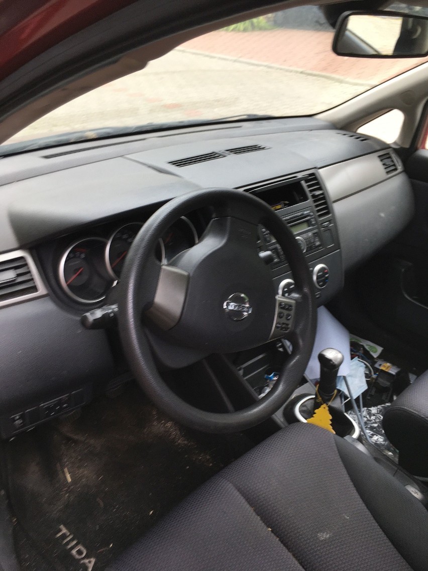 Sam. Os Nissan Tiida ROK 2008 nr rej BI 9466K VIN:...