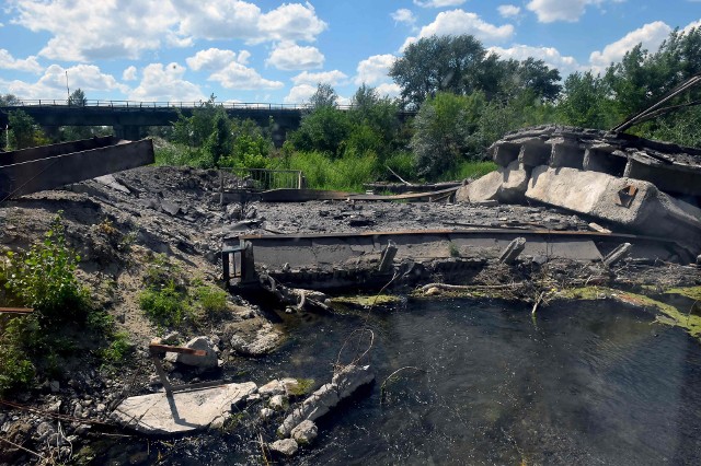 Zniszczenie mostów daje Ukrainie sporą przewagę w regionie