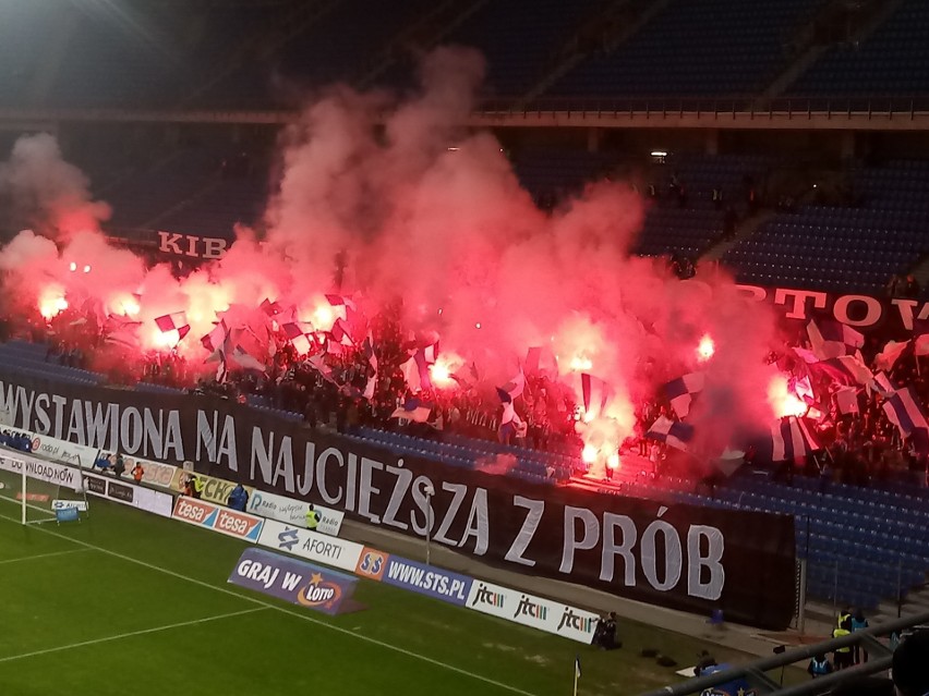 Podczas meczu Lech Poznań - Wisła Płock (2:1) atmosfera na...