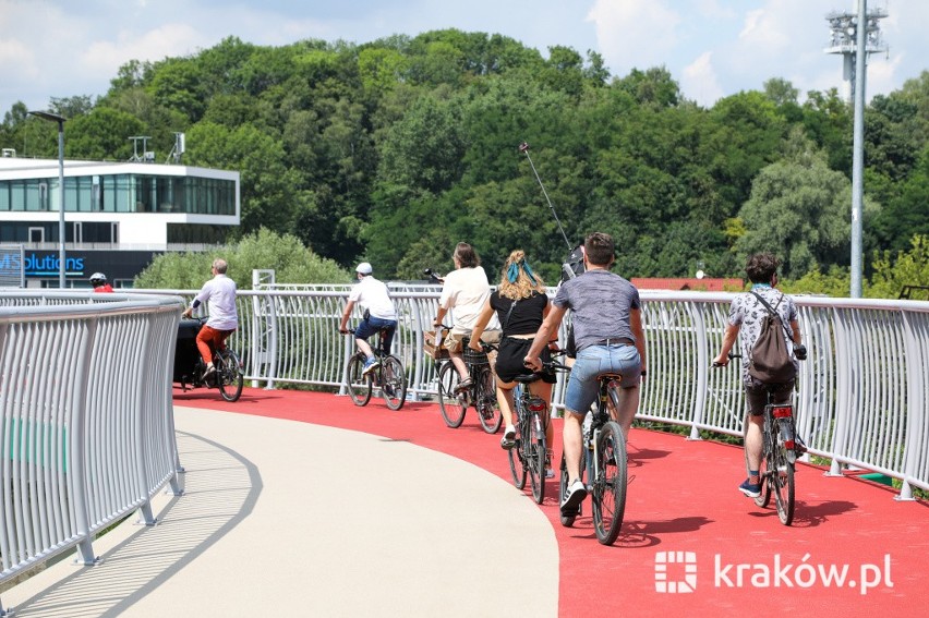 Otwarcie kładki pieszo-rowerowej nad ulicą Powstańców...