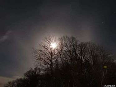 31 stycznia zaświeci nam Blue Moon. Niezwykłe zjawisko. Czy zobaczymy ten piękny Księżyc. Dzień wcześniej zdjęcia zrobił nasz Czytelnik