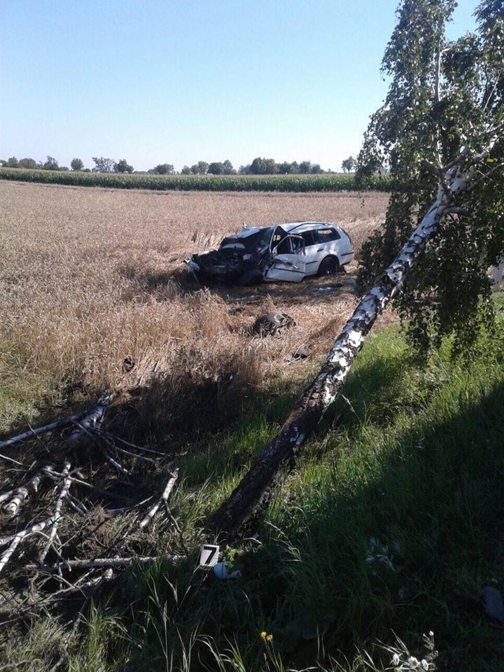 Ford dachował w Skarbimierzu. Zginął pasażer