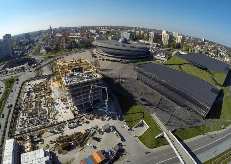 Zobacz kolejne zdjęcia. Przesuwaj zdjęcia w prawo - naciśnij...