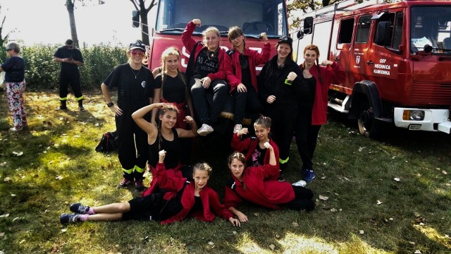 Dziewczęca młodzieżowa drużyna pożarnicza z OSP Gierałtowice