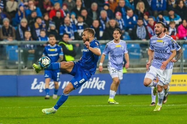 Lech Poznań odpadł z Pucharu Polski, bo dał sobie strzelić gola tuż przed końcem dogrywkiZobacz oceny lechitów --->