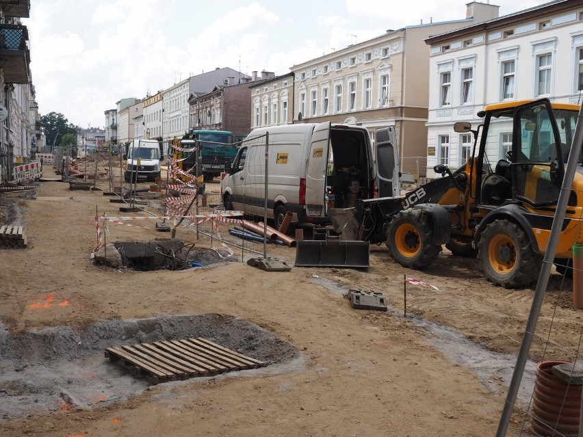 Trwa remont ul. Piłsudskiego w Koszalinie. Będzie opóźnienie [ZDJĘCIA]