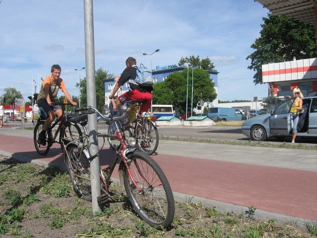 Mamy nowe ścieżki rowerowe, brakuje jednak parkingów dla jednośladów