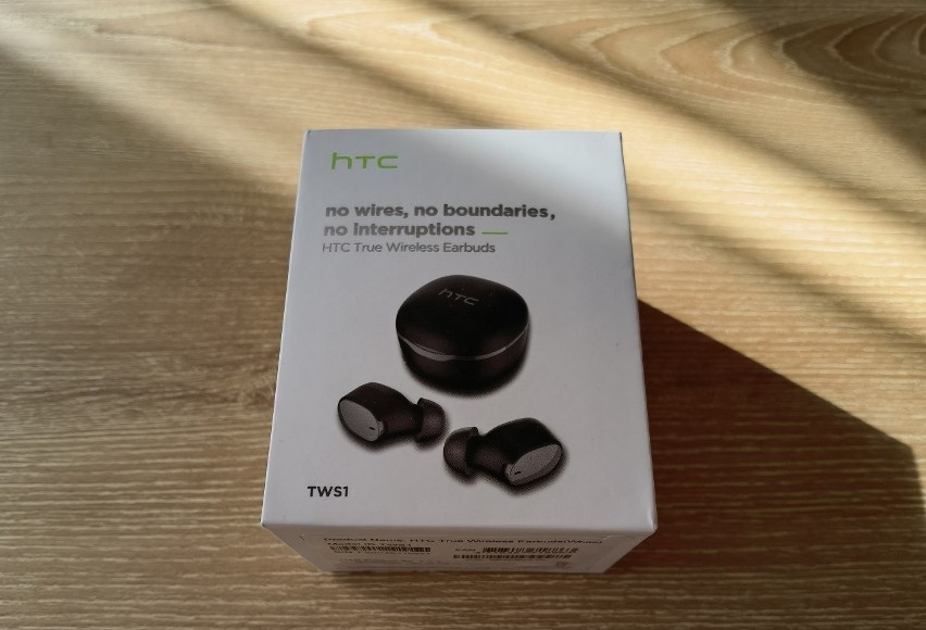 True Wireless Earbuds, pierwsze bezprzewodowe słuchawki HTC, to spora niespodzianka. Test, recenzja