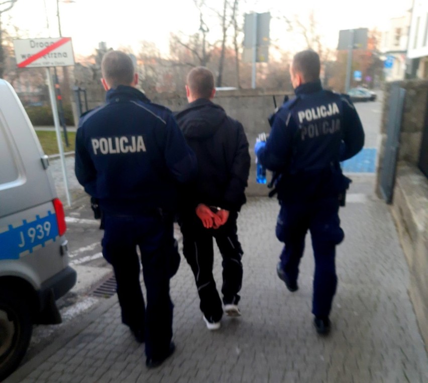 Policjanci z Opola zatrzymali mężczyznę podejrzanego o...