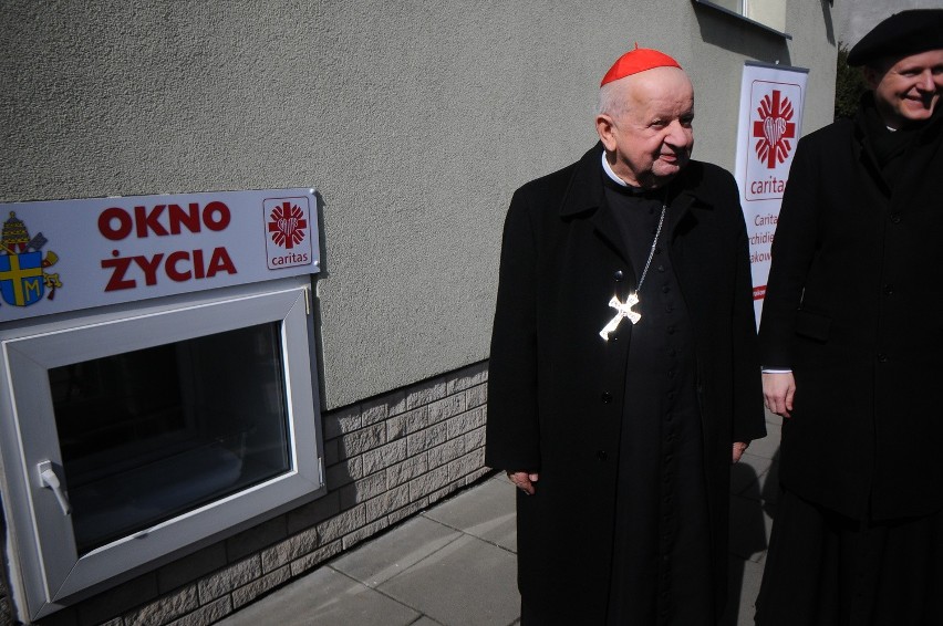 10 lat temu w Krakowie powstało pierwsze w Polsce "Okno życia" [ZDJĘCIA, WIDEO]