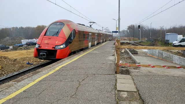 Wokół dworca kolejowego w Dąbrowie Górniczej Gołonogu powstaje tunel pod torami kolejowymi, nowe perony, drogiZobacz kolejne zdjęcia/plansze. Przesuwaj zdjęcia w prawo - naciśnij strzałkę lub przycisk NASTĘPNE