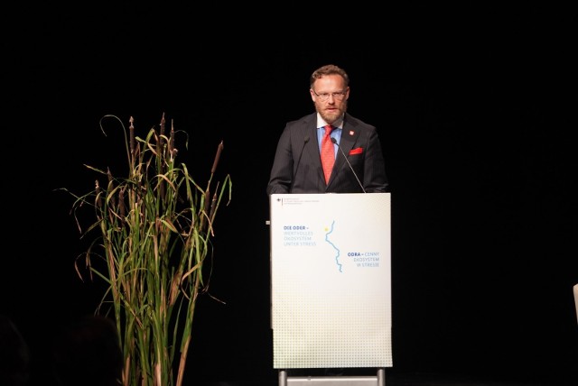 Wojewoda zachodniopomorski Zbigniew Bogucki uczestniczył w konferencji dotyczącej Odry. Zorganizowało ją federalne ministerstwo środowiska