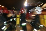 Pożar w Człuchowie. W nocy strażacy gasili ogień w mieszkaniu przy ulicy Stefana Batorego. Cztery osoby poszkodowane [20.01.2018]