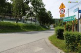 Gruntowna przebudowa drogi poprawi komunikację w całej wiosce gminy Krzeszowice. Wykupują prywatne grunty, przesuwają płoty