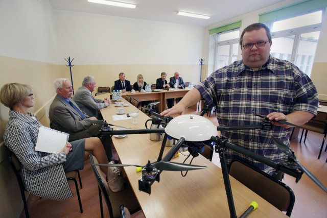 Jacek Jabłoński z firmy Eye-dron.pl mówił o możliwościach wykorzystania dronów w walce z barszczem Sosnowskiego.