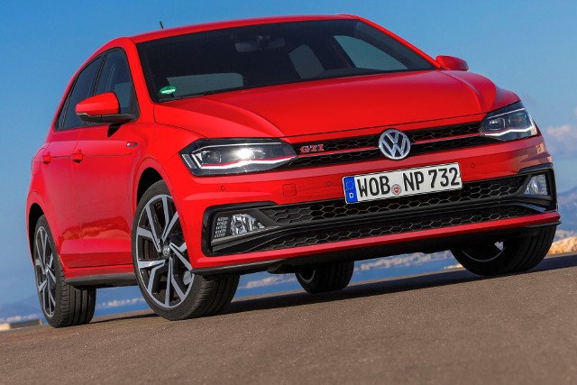 Volkswagen Polo GTI Samochód jest wyposażony w silnik 2.0 TSI o mocy 200 KM, dwusprzęgłową skrzynię biegów (DSG) oraz sportowe zawieszenie. Fot. Volkswagen