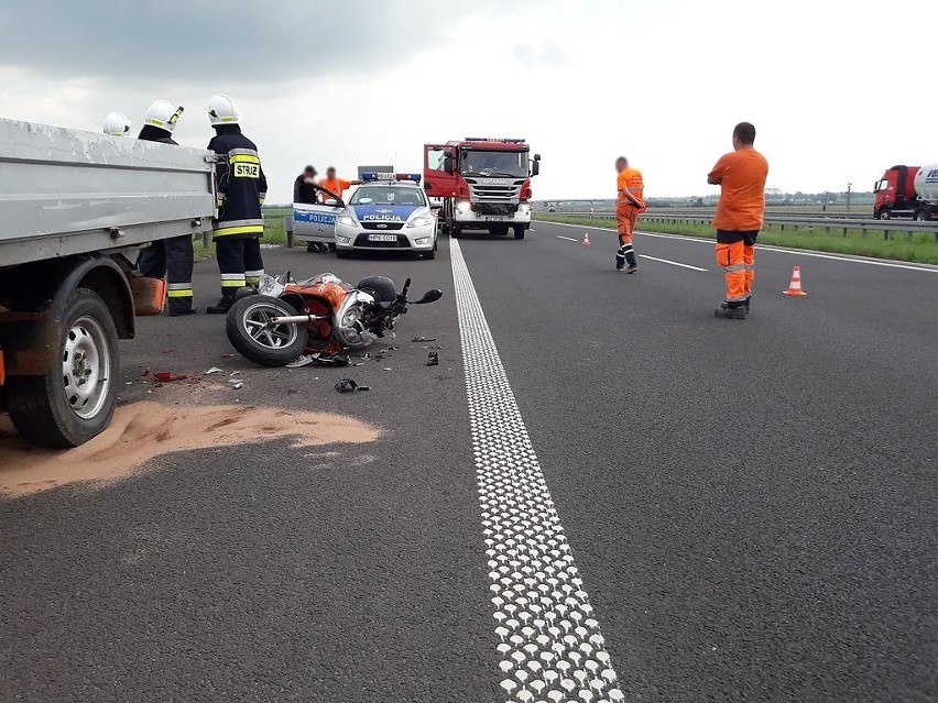 W piątek tuż po godz. 11:00 przeworscy strażacy otrzymali...