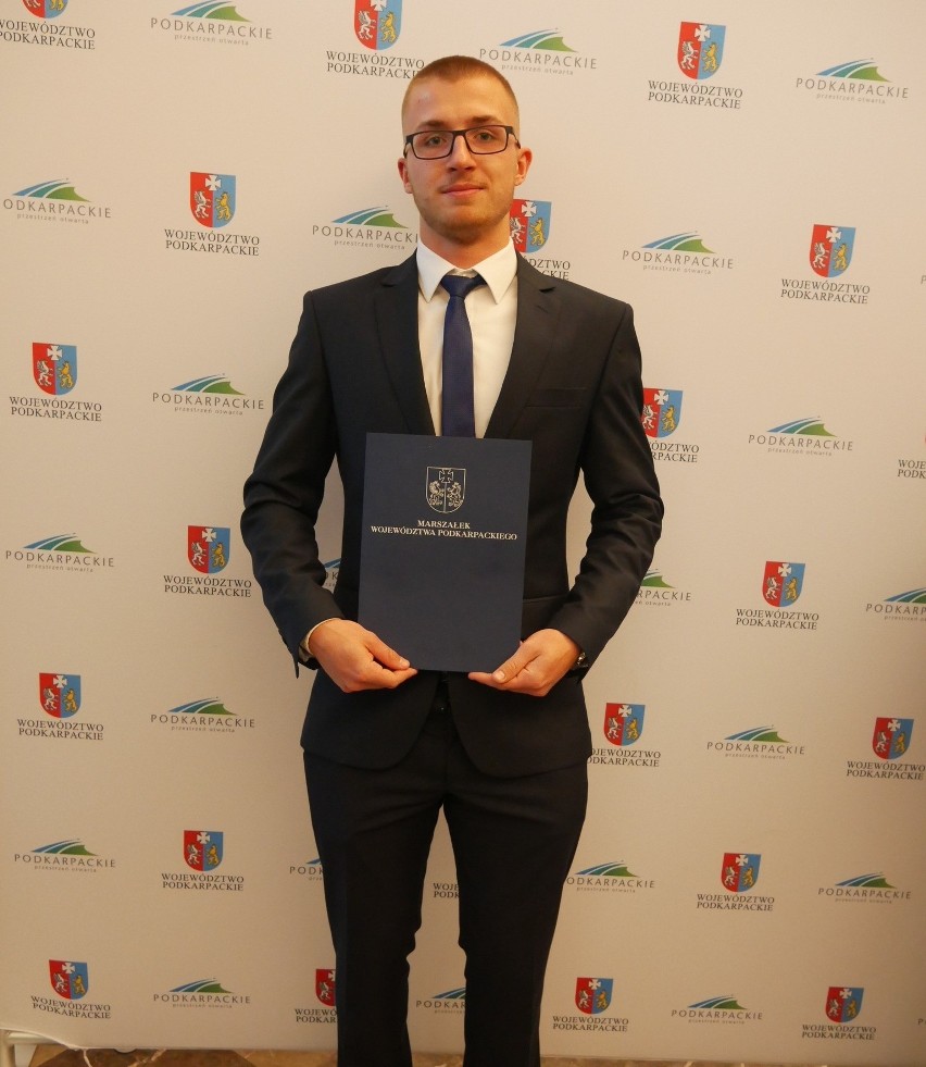 Piotr Tomczyk z tarnobrzeskiej "Budowlanki" otrzymał stypendium Marszałka Województwa Podkarpackiego