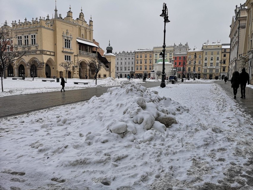 Zima w Krakowie. Zdjęcia z weekendu 13-14 lutego