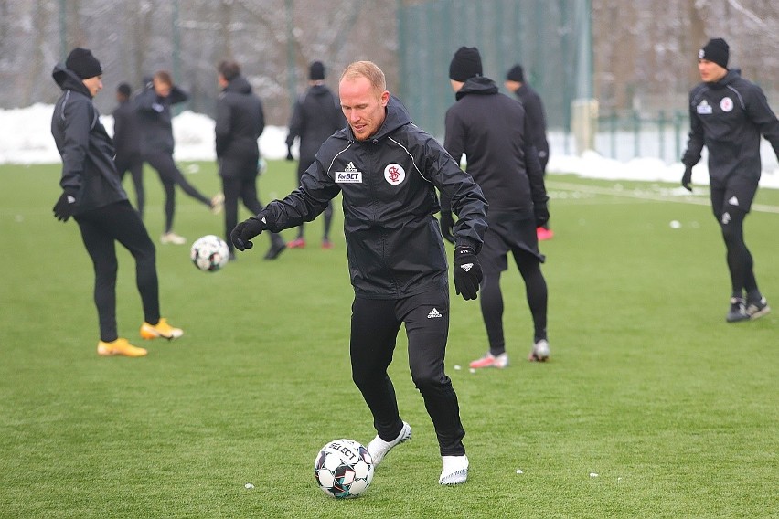 Piłkarska I liga. ŁKS trenuje, GKS Tychy rozgrywa sparingi