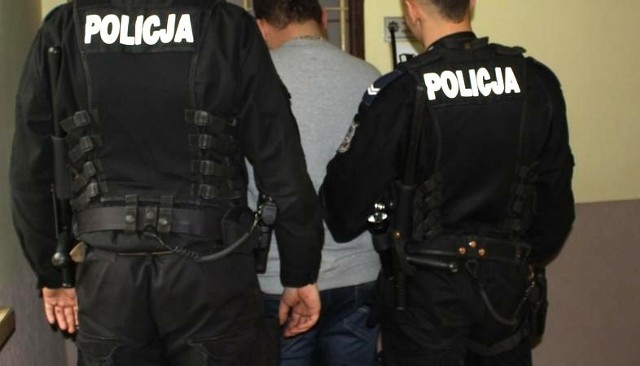 Policjanci z komisariatu w Zatorze zatrzymali poszukiwanego 32-letniego mieszkańca Śląska