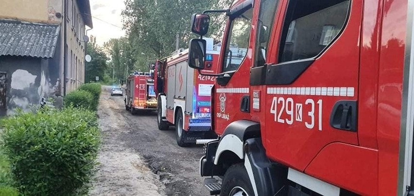 Pożar samochodu osobowego przy ulicy Obieżowej w Libiążu. Volskswagen doszczętnie spłonął [ZDJĘCIE]