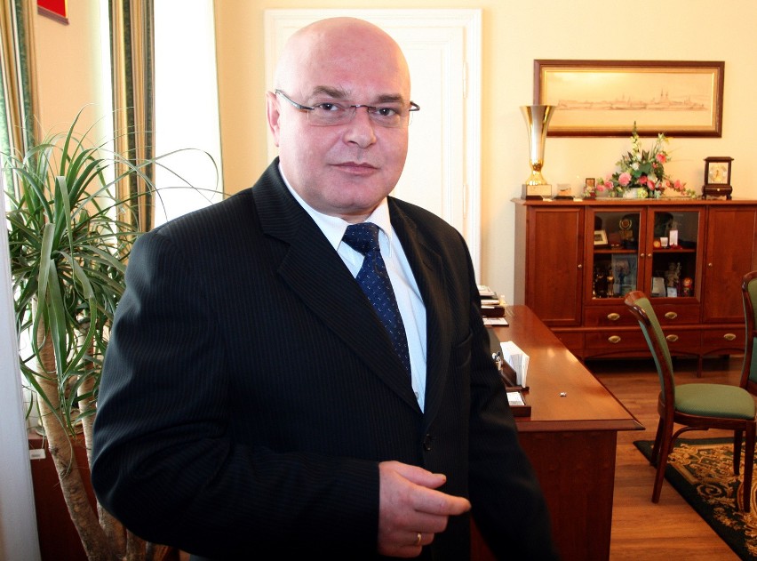 Ryszard Nowak, prezydent Nowego Sącza: 16 tys. 717 zł