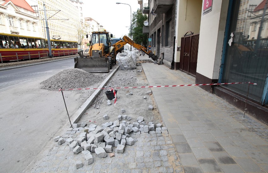 Trasa W-Z. Wólczańska zamknięta z powodu wymiany asfaltu, a na Kościuszki remontują chodniki 