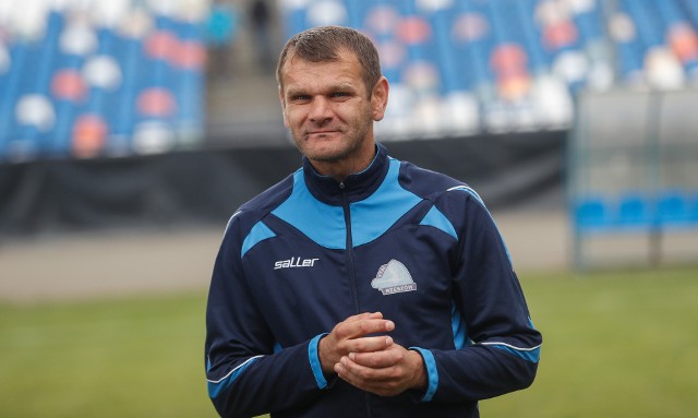 Arkadiusz Baran jeszcze w poprzednim sezonie był II trenerem w Stali Rzeszów. Teraz poprowadzi JKS Jarosław przeciwko niej