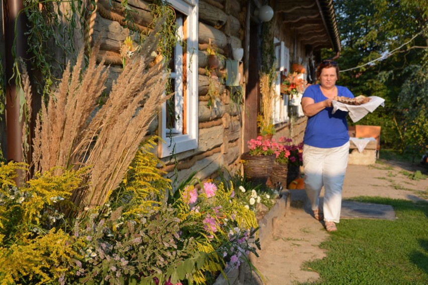 Sieraków. Była biesiada i wspólne pieczenie chleba 