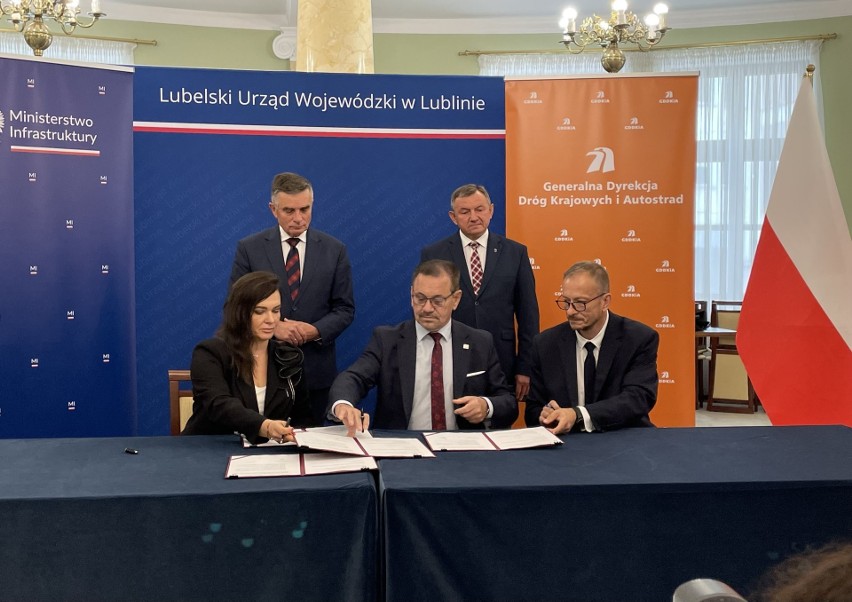 Podpisano umowę na rozbudowę DK74 Gorajec-Szczebrzeszyn. Prace ruszą jeszcze w tym roku