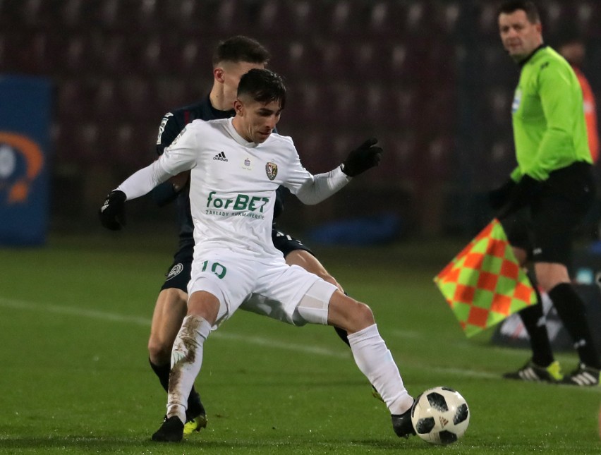 Pogoń Szczecin - Śląsk Wrocław 2:1. Śląsk wypuścił zwycięstwo z rąk