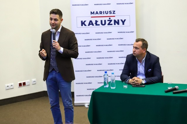 Europoseł pojawił się, by udzielić poparcia Mariuszowi Kałużnemu, który startuje w wyborach.