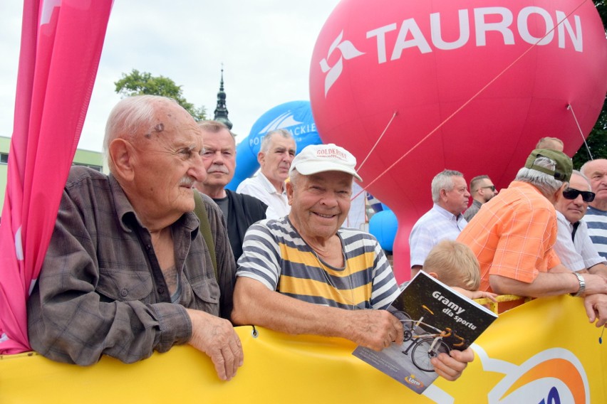 Wyścig Solidarności i Olimpijczyków w Tarnobrzegu: Start 5. etapu i zawody małych kolarzy [ZDJĘCIA]