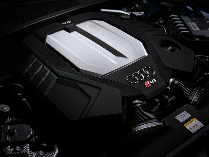 Dla Audi "performance" oznacza więcej mocy. Na przykład...