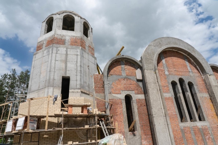 Powstaje kolejna świątynia w regionie. Nowa cerkiew w Karakulach ma już ściany i część sklepienia. Zobacz jak wyglądają postępy w pracy