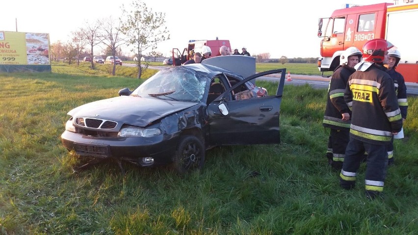 21-letni kierujący daewoo nubirą, na drodze wojewódzkiej nr...