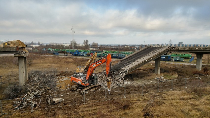 Rozbiórka wiaduktu na ul. Grygowej. Wjechały buldożery. Cała operacja może potrwać kilka tygodni (ZDJĘCIA)