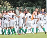 Widzew Łódź na łopatkach w Boguchwale! Stalówka liderem tabeli 2. ligi, przynajmniej do godziny 22 w niedzielę. Dwa gole Roberta Dadoka