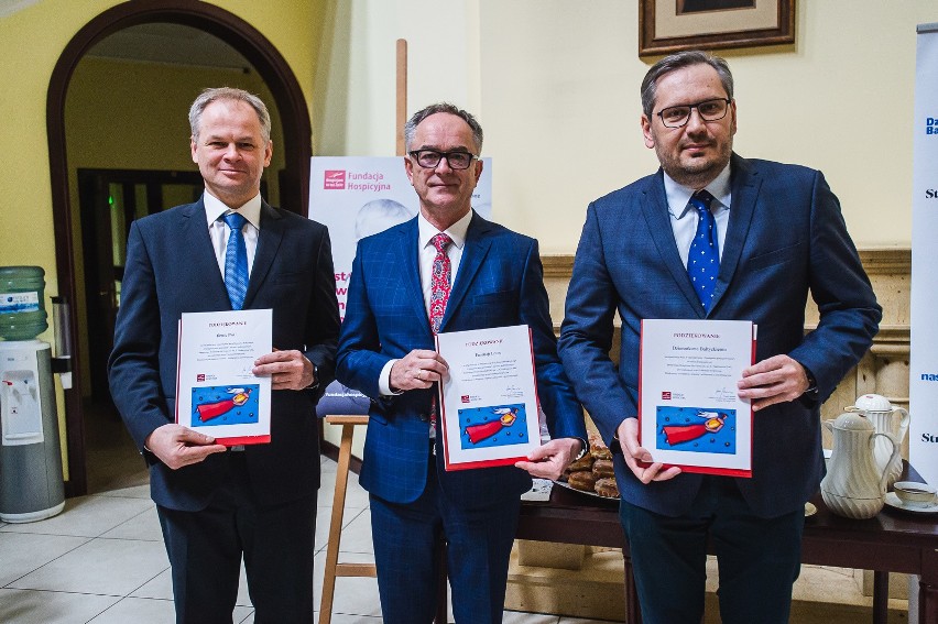 Finał akcji charytatywnej Dziennika Bałtyckiego "Pomaganie przez gotowanie". Gdańskie hospicjum zyskało niezbędny sprzęt [zdjęcia]