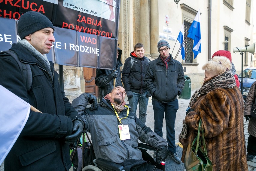 Kraków. Pary starające się  o dziecko nie dostaną pomocy od miasta [ZDJĘCIA]