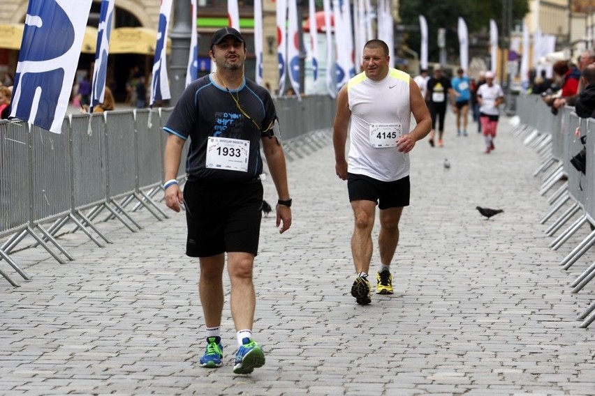 Maraton Wrocław - ZDJĘCIA - zawodnicy z numerami 1801 - 2000