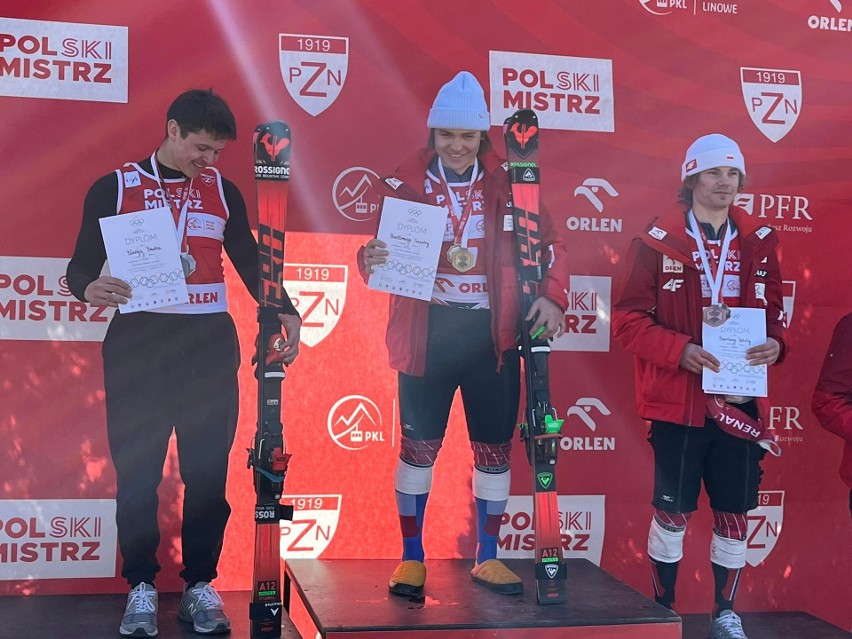 Bartosz Szkoła z Kielc zdobył brązowy medal na Mistrzostwach Polski Juniorów w Szczawnicy. Był też na podium na zagranicznych zawodach