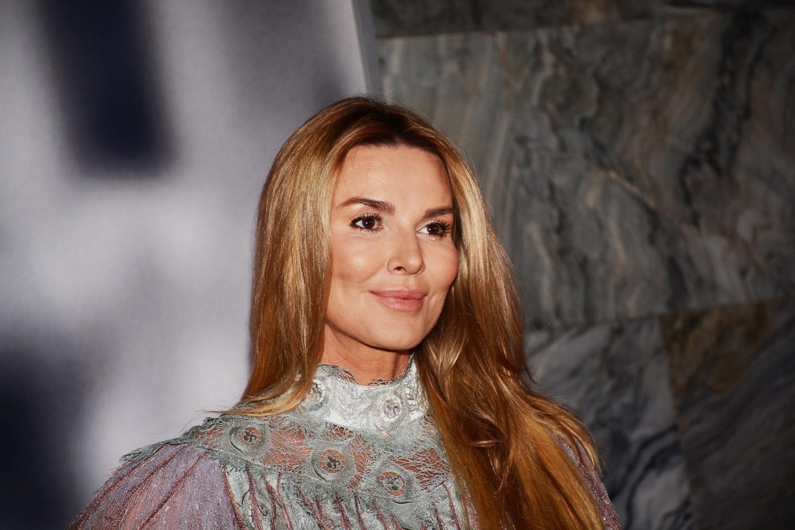 Seksowna Hanna Lis Wci Zachwyca Dziennikarka Wci Onie miela Swoj 