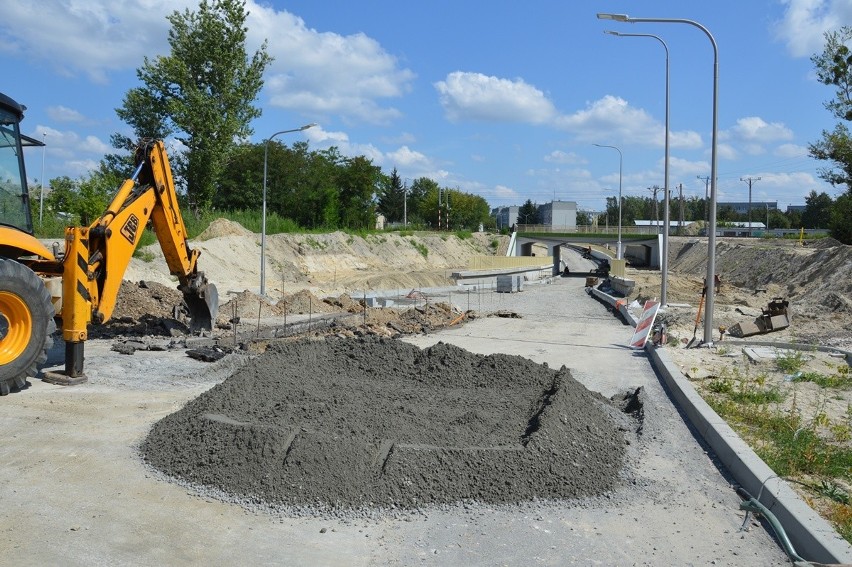 Ważna inwestycja drogowa w Stalowej Woli z opóźnieniem. Budowa zachodniej obwodnicy zakończy się w listopadzie 