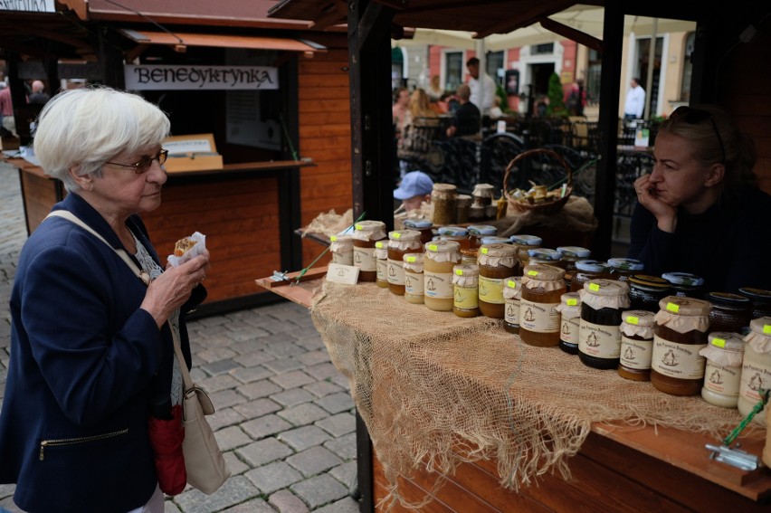 Festiwal Dobrego Smaku trwa mimo niepogody