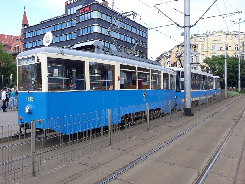 Wypadek tramwajów na placu Jana Pawła II (ZDJĘCIA)